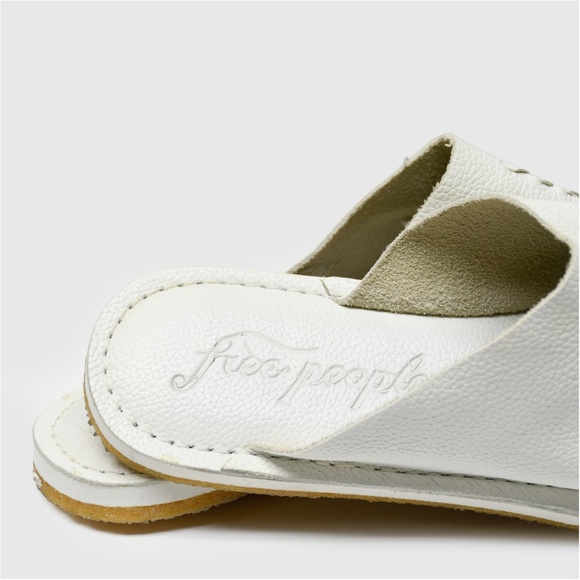 FREE PEOPLE Nova Pebbled-Leather Mules in White Size 36 - Picture 10 of 11